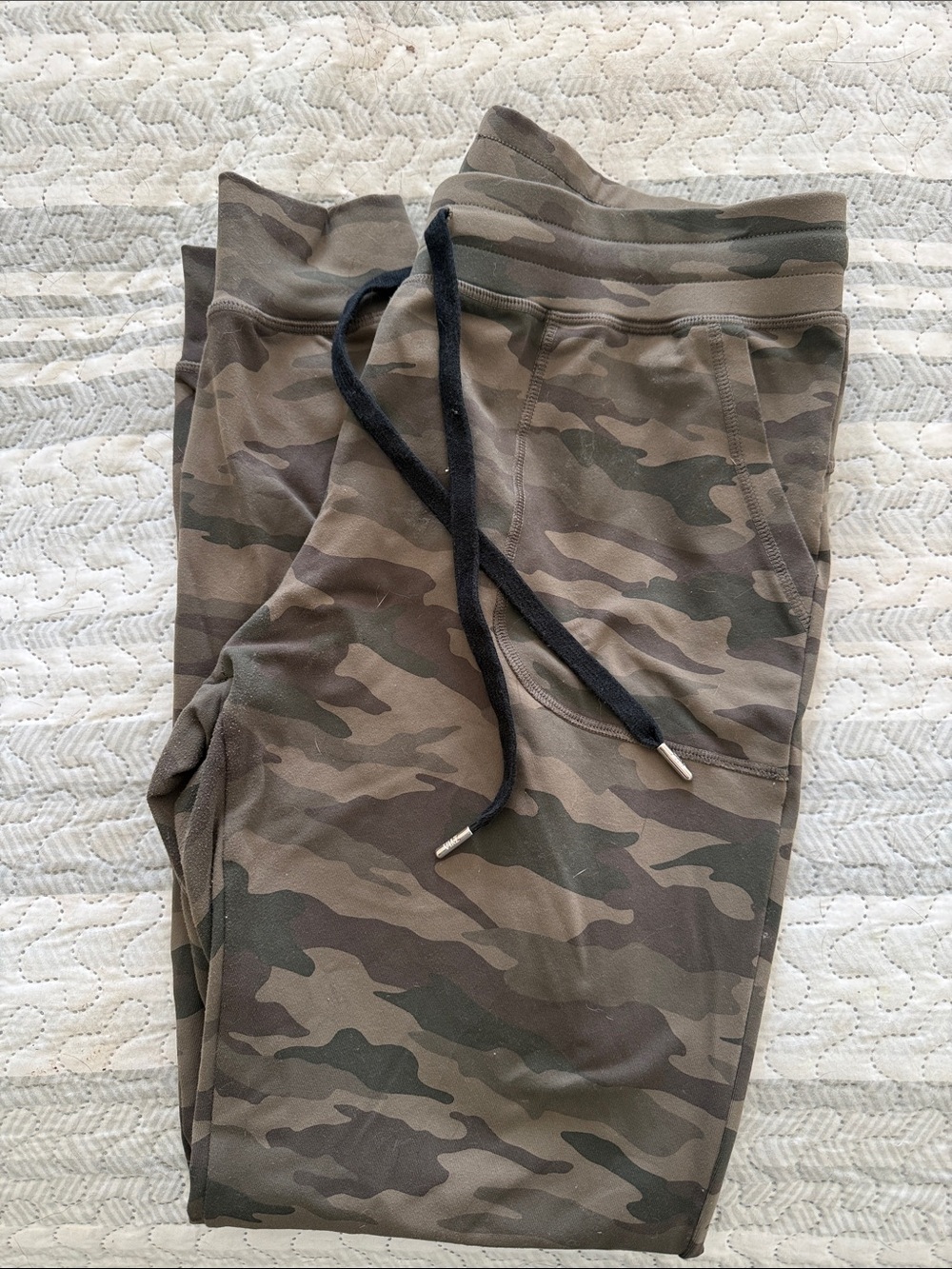 ZYIA Women’s Camo Sweatpants in Olive and Brown